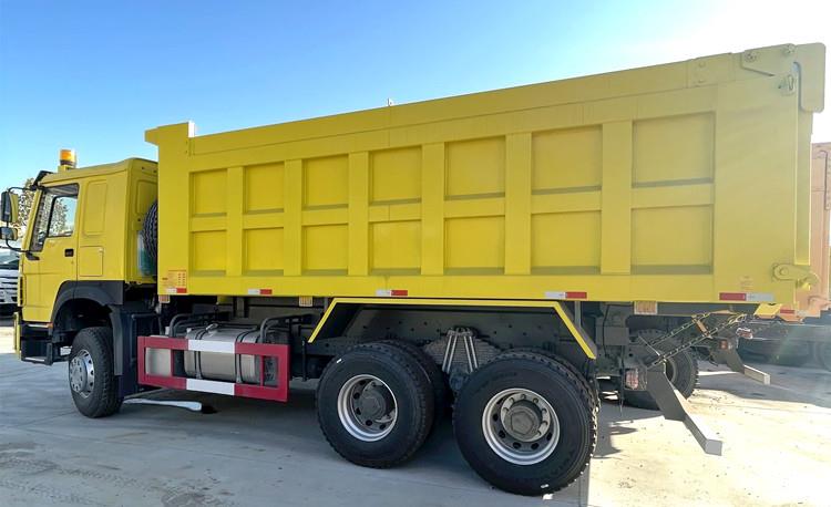 Sinotruk Howo 371 6x4 Tipper for Sale with 13R22.5 Tires for Ghana Market