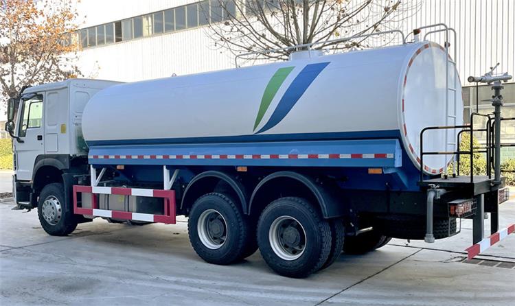 Sinotruk Howo 371 6x4 Water Sprinkler Tank Truck 20 kl Price
